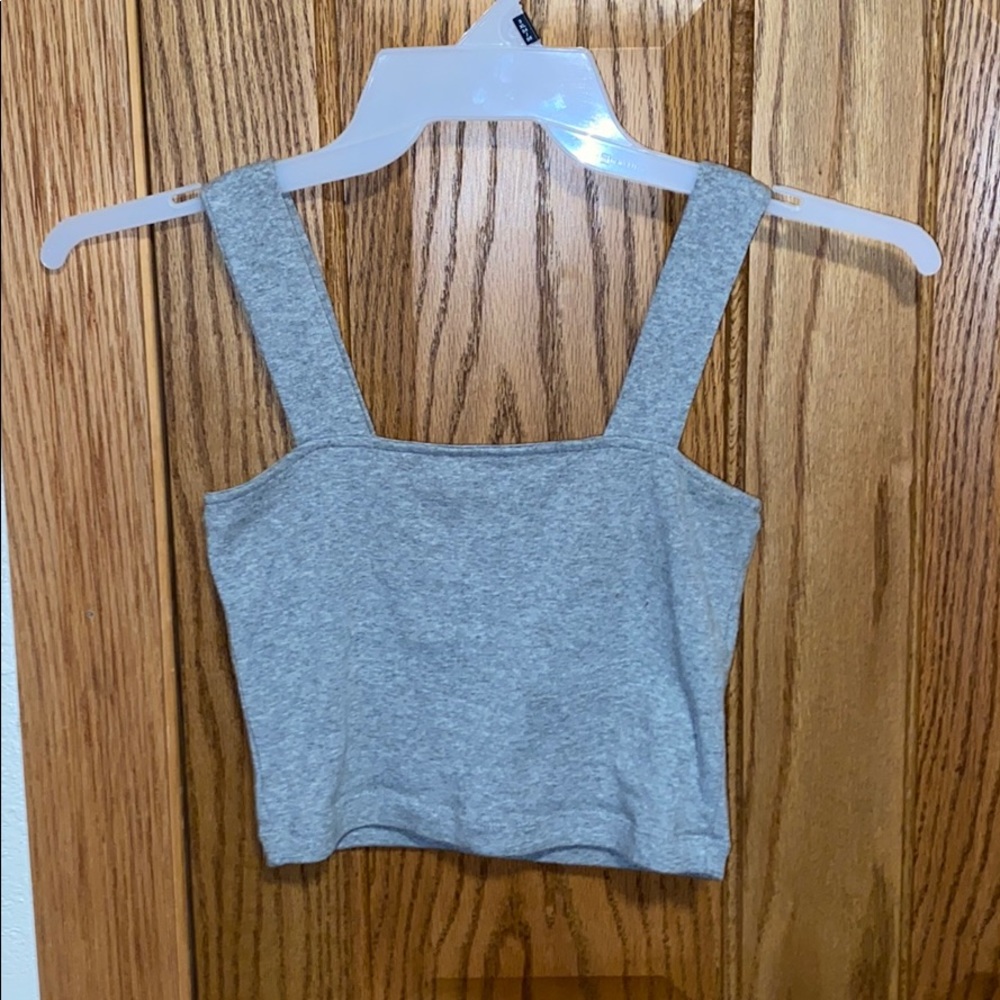 Gray thick strap square neck crop tank